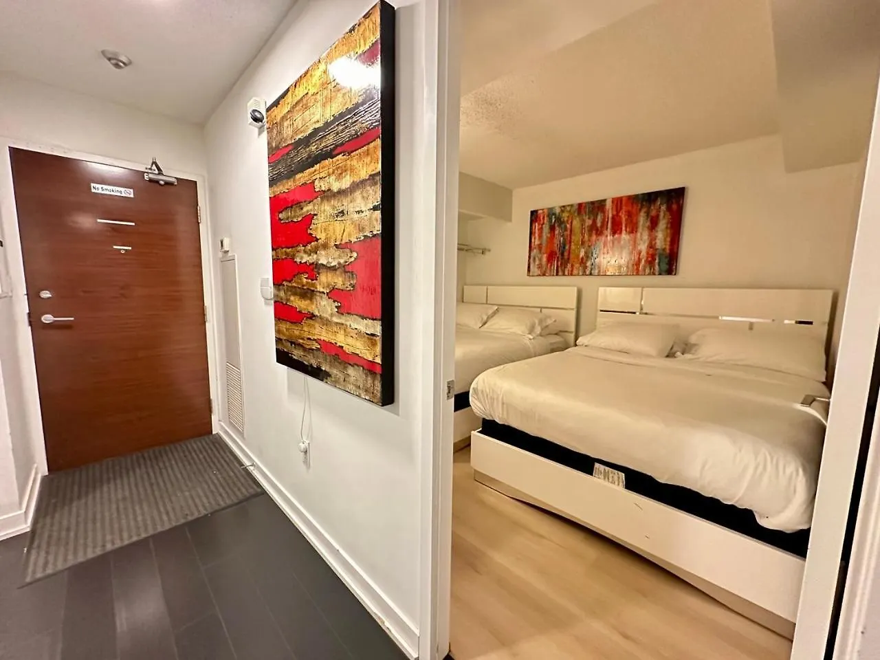 شقة Lakeview 2Bdrms 2Baths With 3 Real Beds And Parking تورونتو كندا